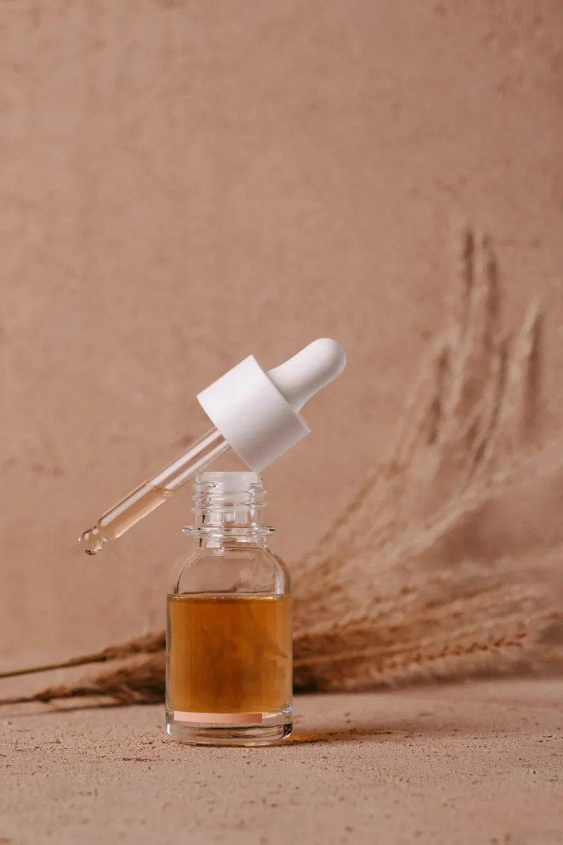 Serum dalam botol amber